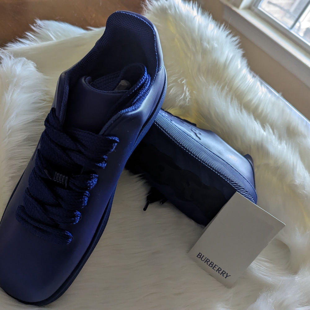 Burberry Men's Blue Sneakers